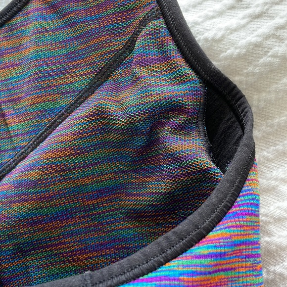 Lulu Lemon Top - Picture 5 of 5